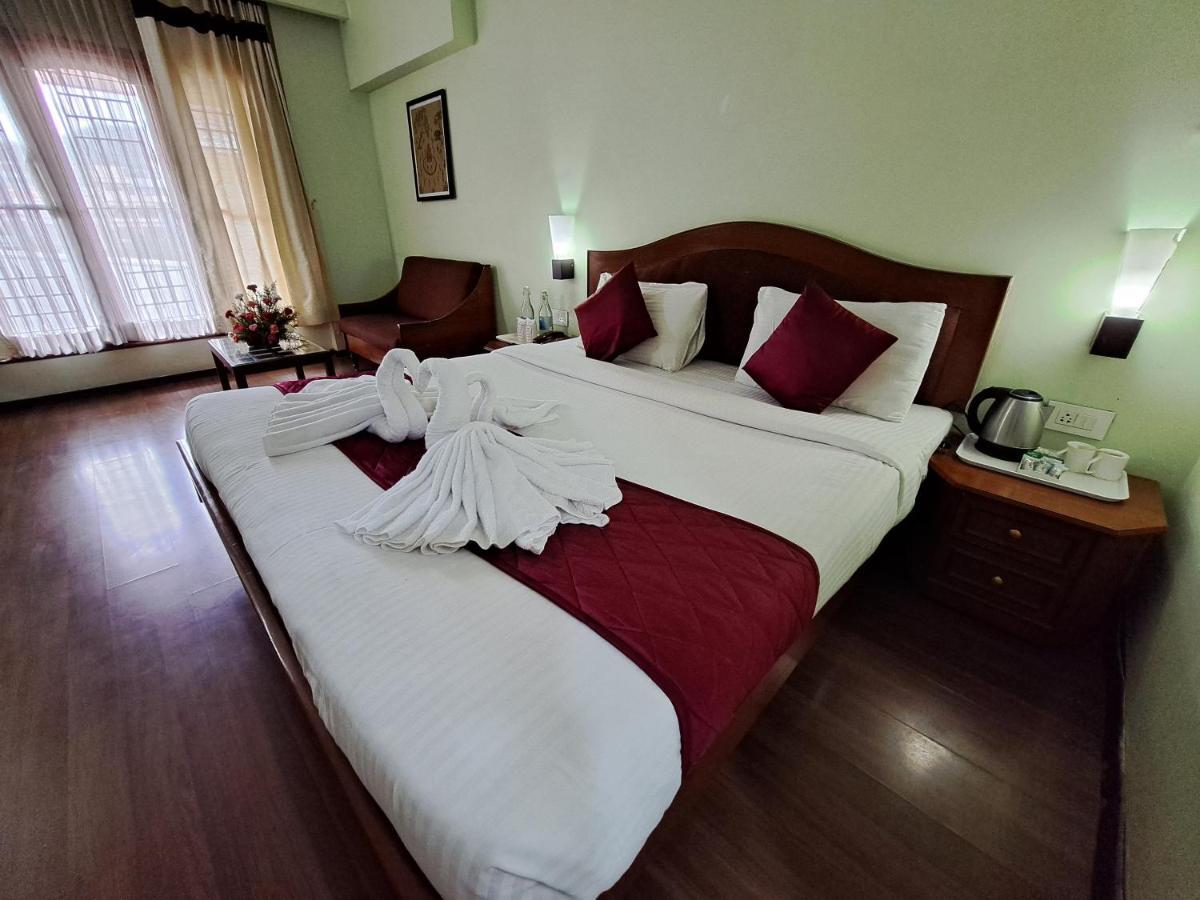 Hotel Preethi Classic Towers Ooty Exterior foto